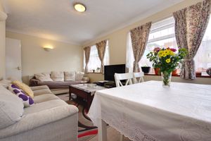 Lounge Diner- click for photo gallery